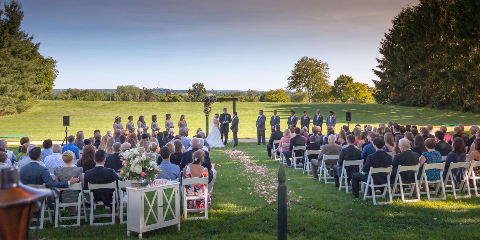 The Wooster Inn weddings in Wooster OH