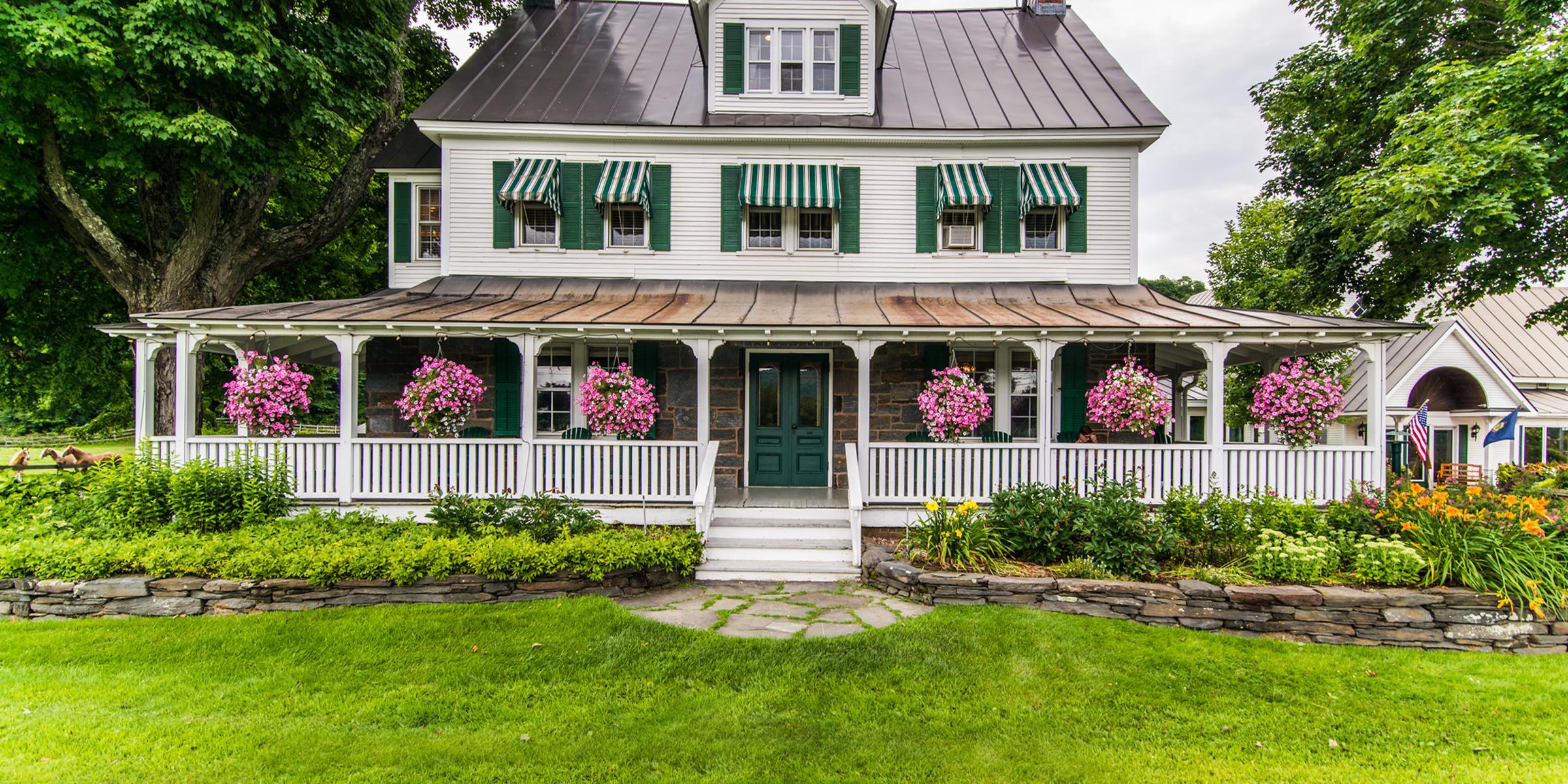 Three Stallion Inn weddings in Randolph VT