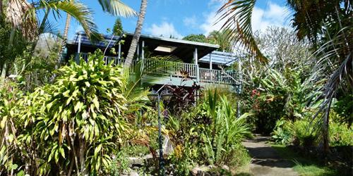 The Rainbow Plantation Bed & Breakfast weddings in Kealakekua HI
