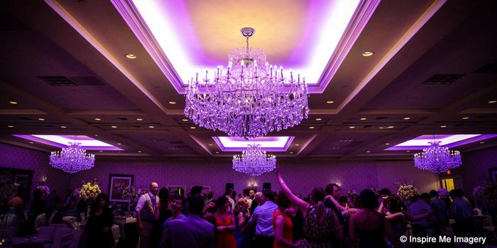 Crystal Ballroom At The Radisson Freehold Weddings Get Prices For Price This Venue