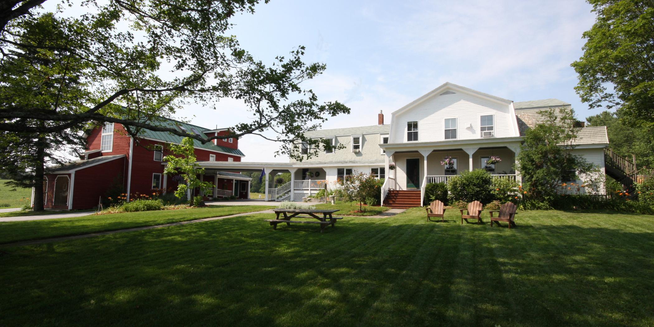 Maple Hill Farm Inn and Conference Center weddings in Hallowell ME