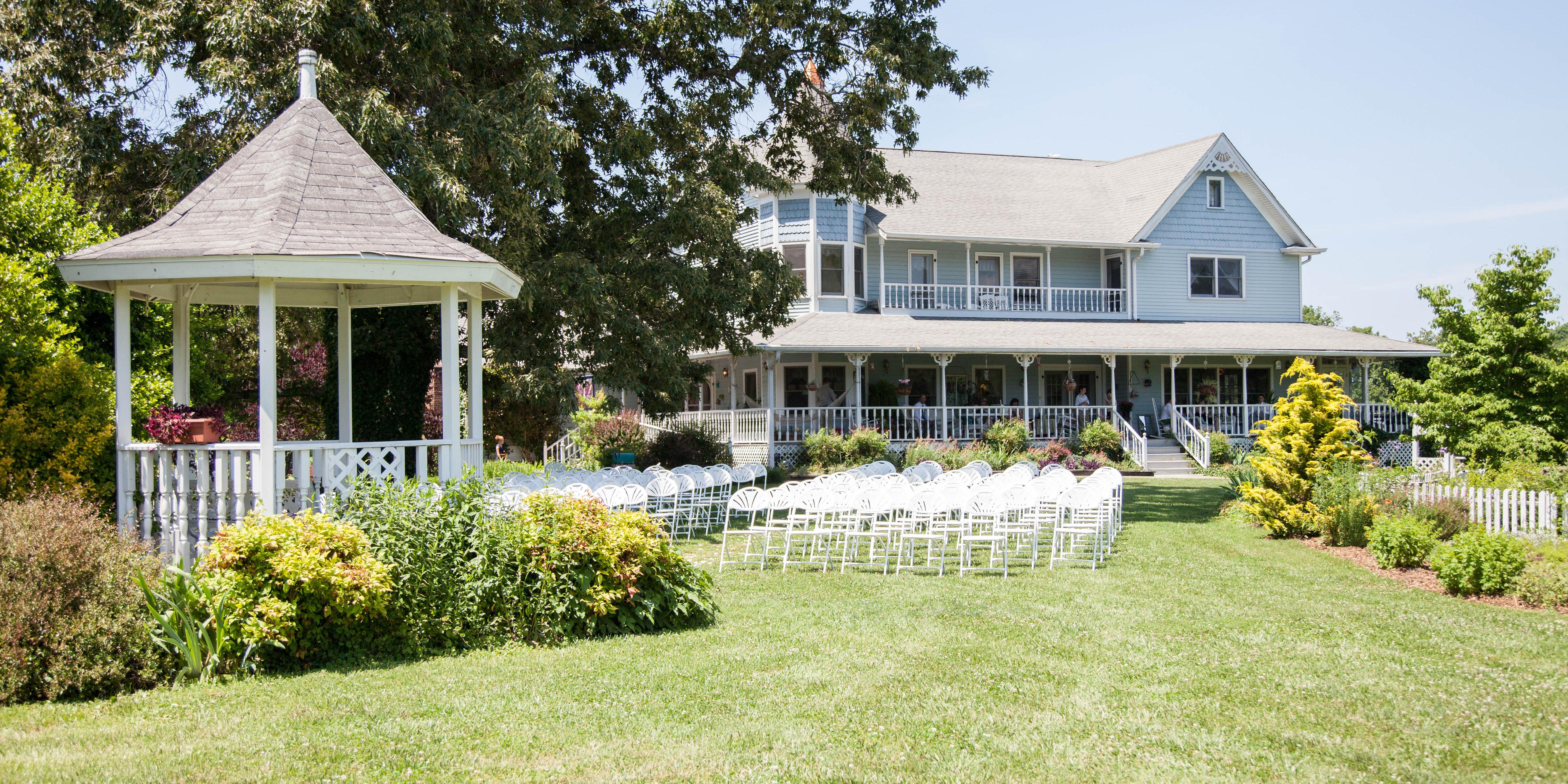 Blue Mountain Mist Country Inn weddings in Sevierville TN