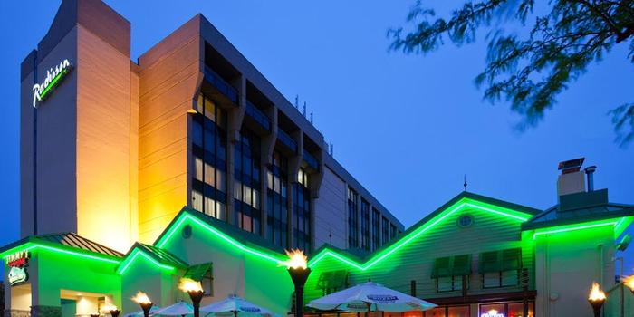 Ultimate Guide To Milwaukee Bridal Shower Venues Radisson Hotel Milwaukee West Wedding Venue Picture 2 Of 10 Provided By