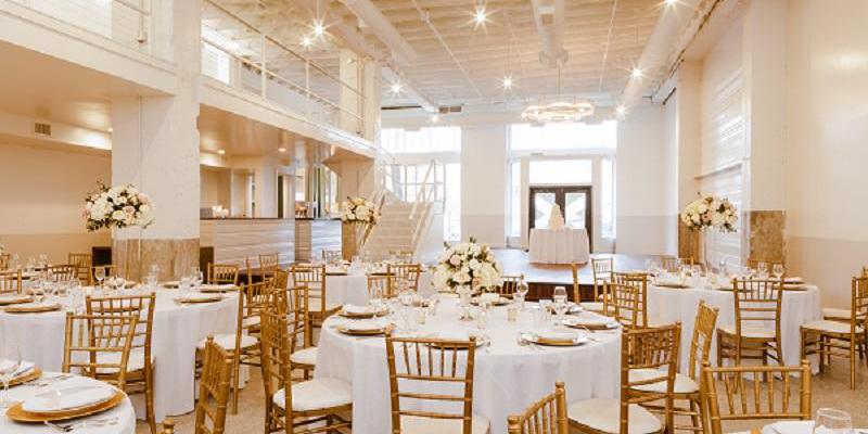 Hotel Deco  weddings in Omaha NE