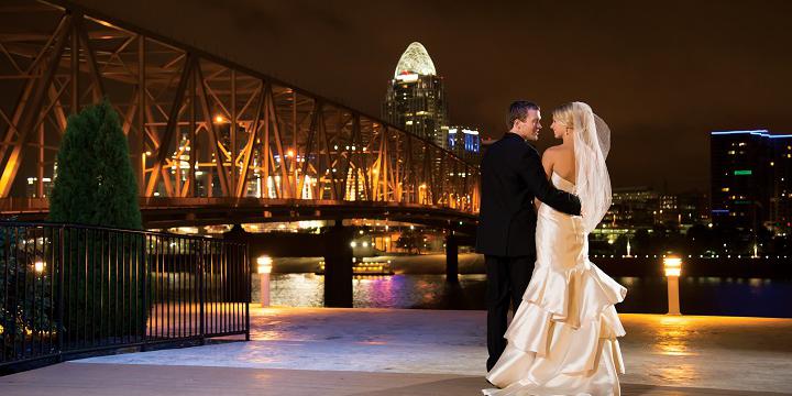 Newport Aquarium weddings in Newport KY