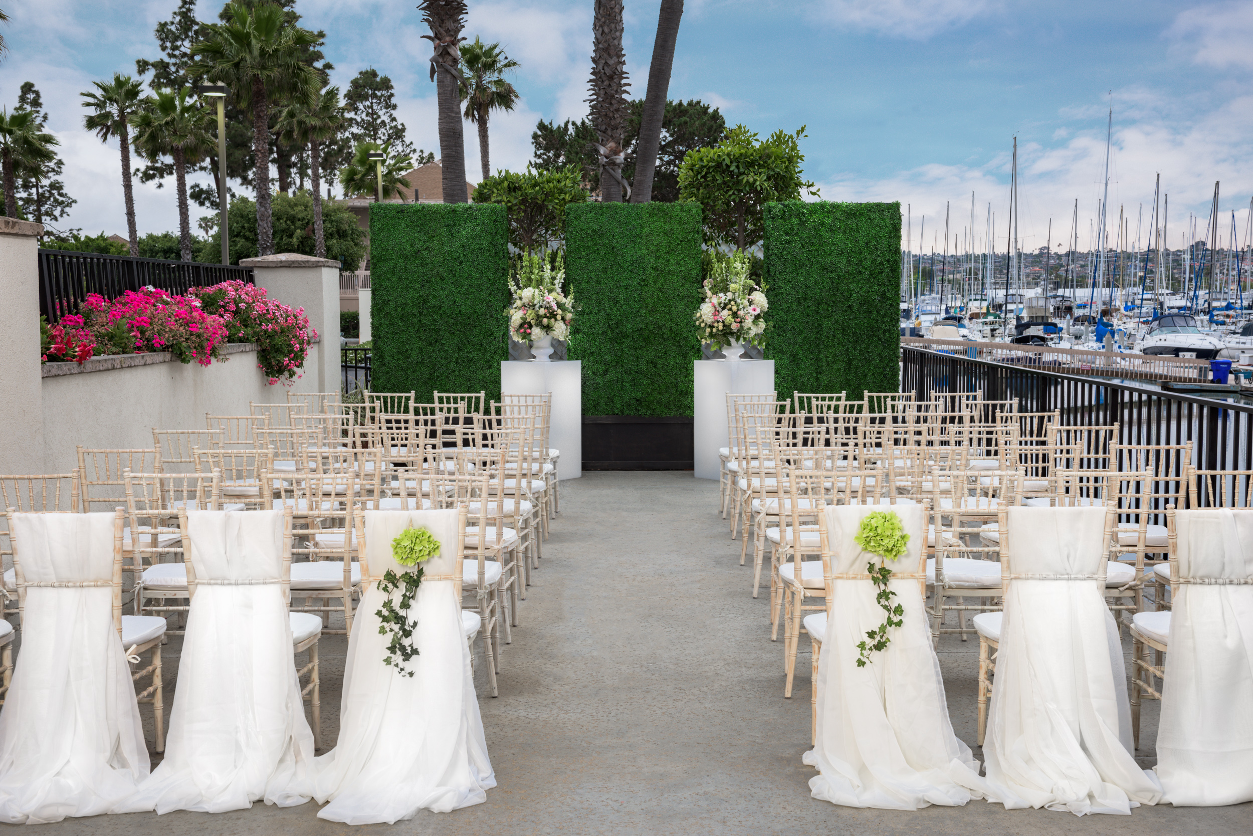 Harbor view loft best wedding venues san diego 60 photos - Vianawedding.com Harbor view loft best wedding venues san diego 60 photos - Vianawedding.com