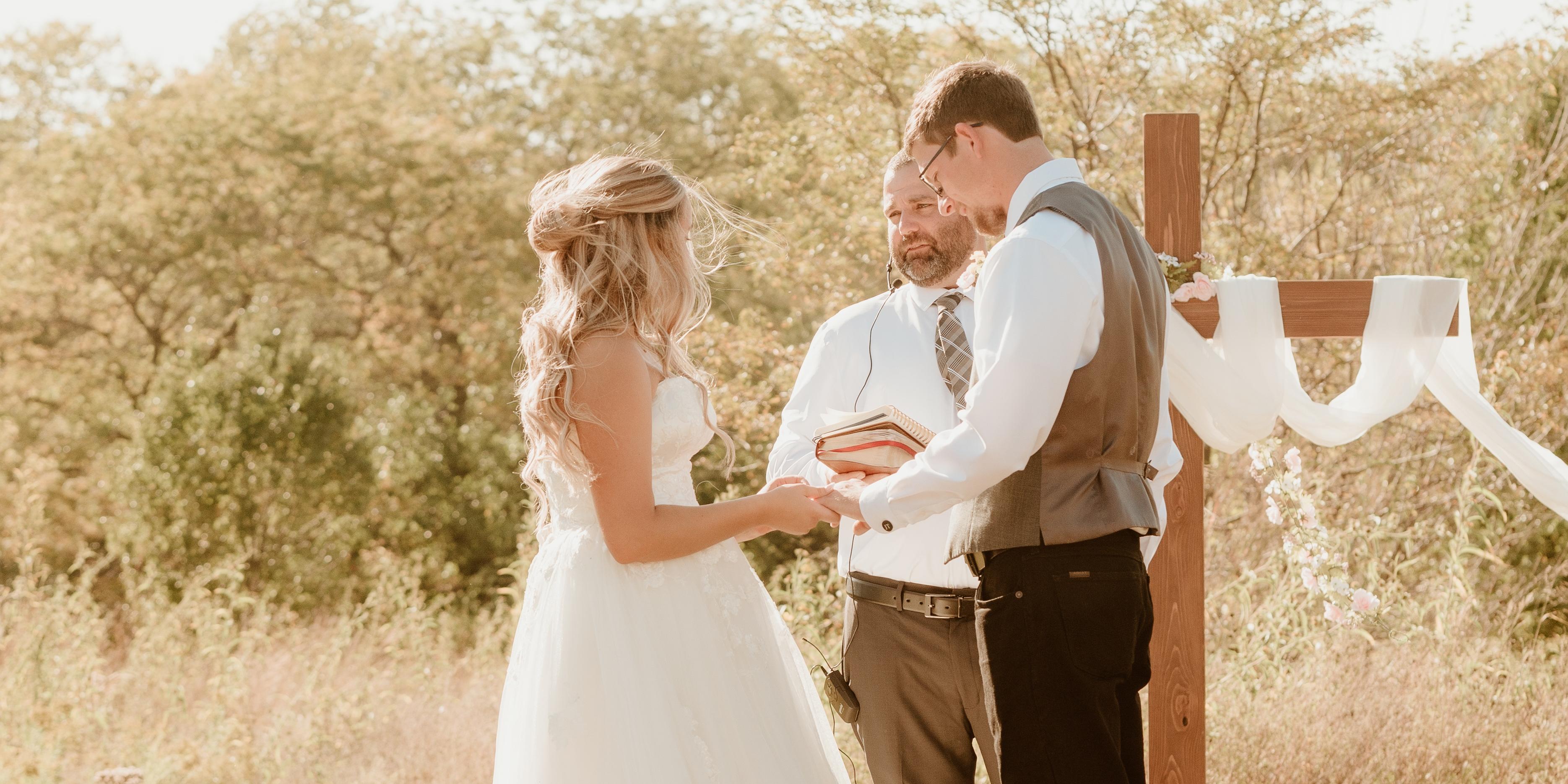 Just the Place weddings in Ozawkie KS