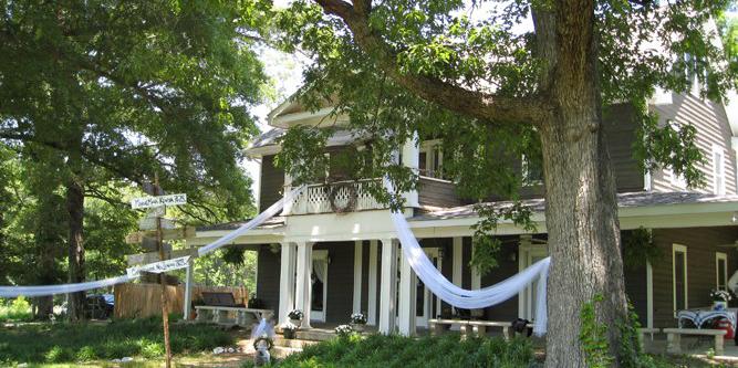 The Inn at Celebrity Dairy weddings in Siler City NC