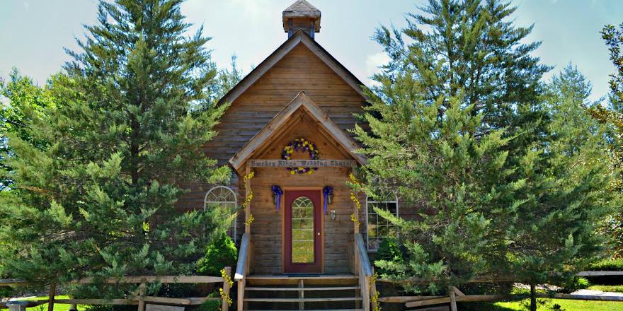 Smoky Ridge Chapel weddings in Sevierville TN