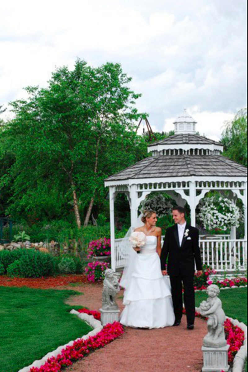 Village Gardens Weddings Get Prices for Wedding Venues in WI