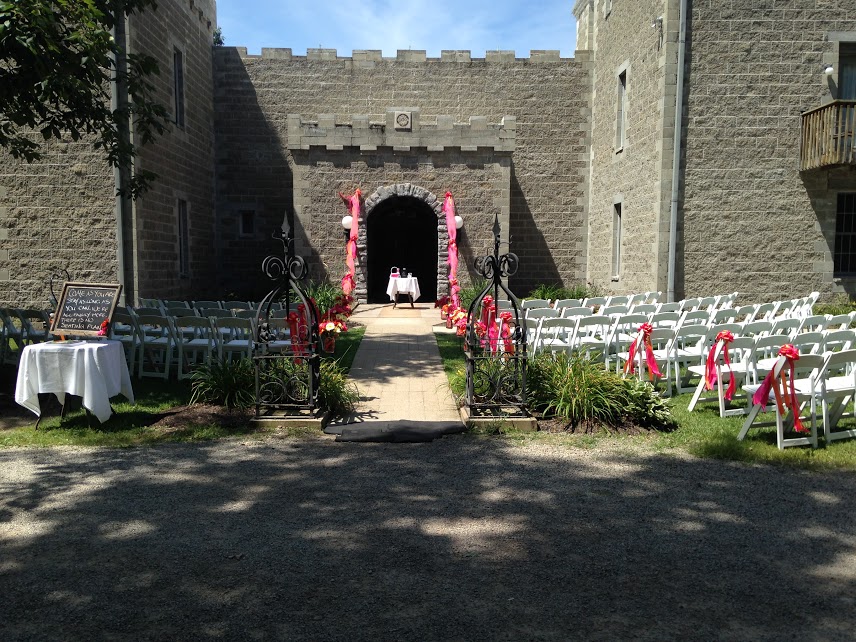 Raven Castle Ravenwood Castle Wedding The Ravenswood Wedding Venue In West Sussex