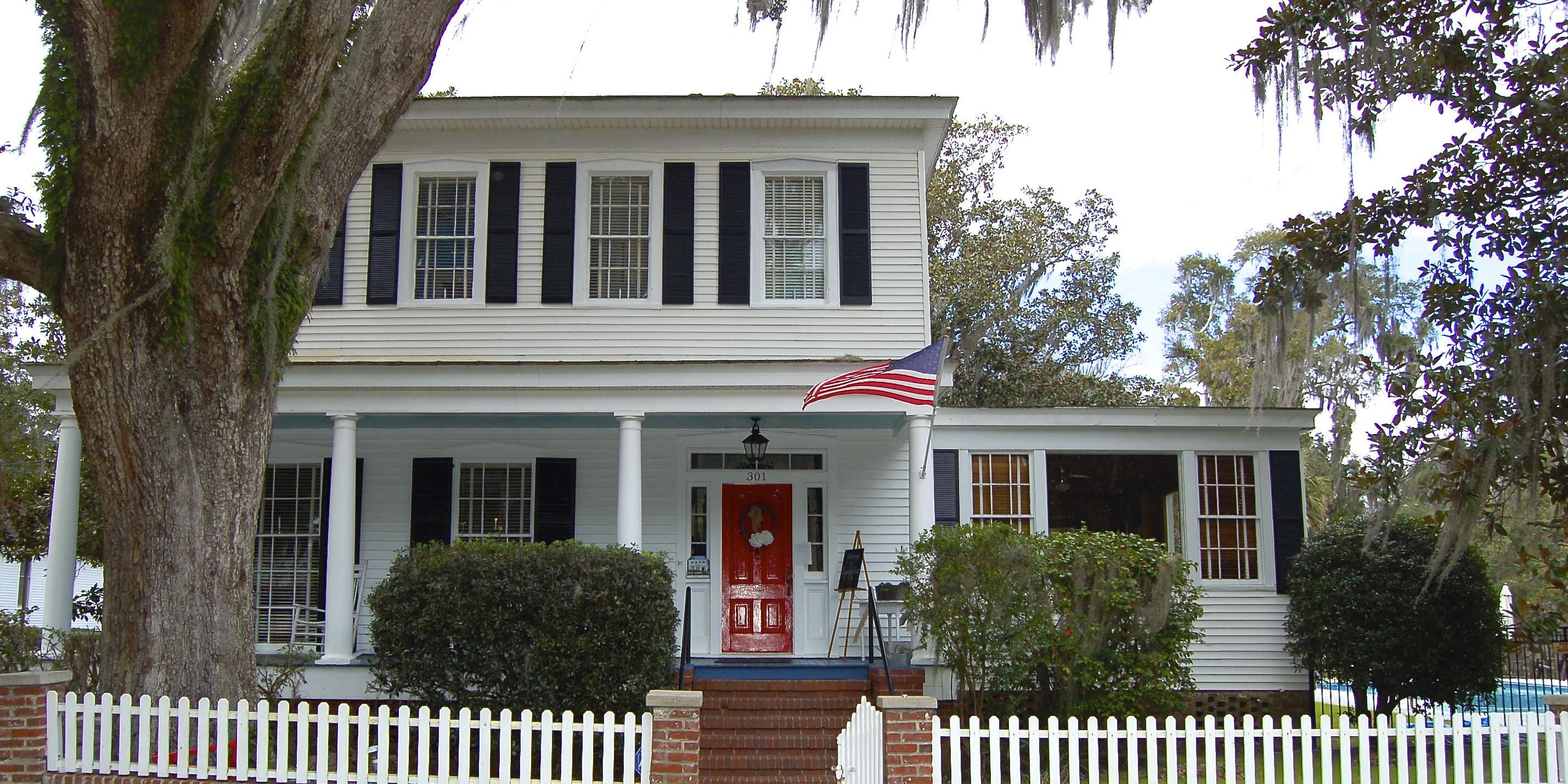 Open Gates Bed & Breakfast weddings in Darien GA