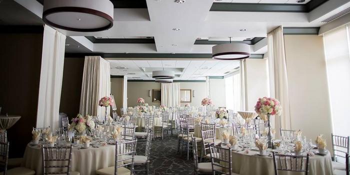 Crowne Plaza Oceanfront Melbourne Weddings Get Prices For Wedding Price This Venue To Get Your Estimate No Strings Attached