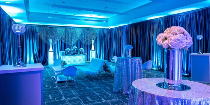 Hilton Vancouver Washington Weddings Get Prices For Wedding Venues Hilton Vancouver Washington Wedding Venue Picture 2 Of 7 Provided By