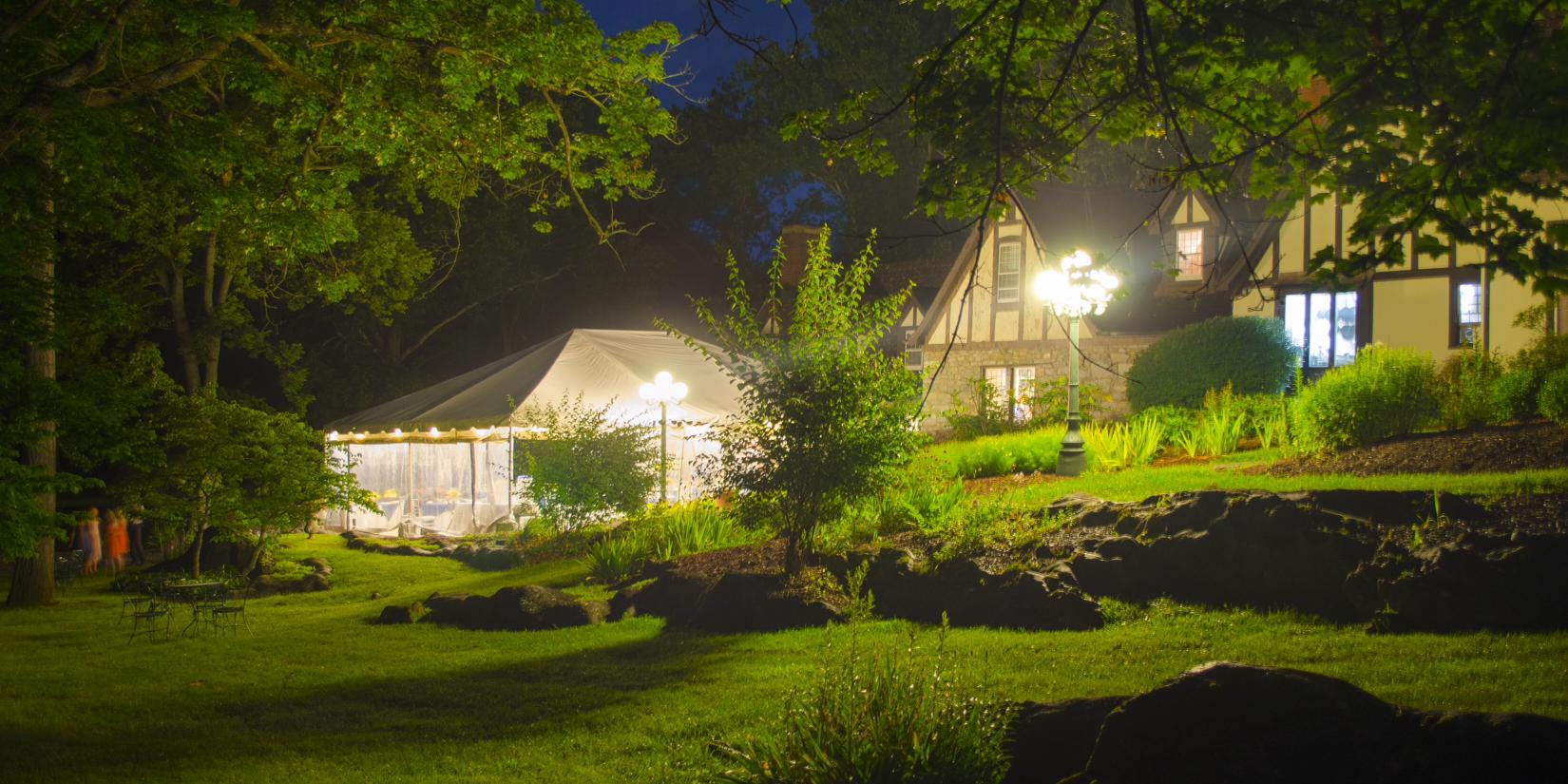 Hillbrook Inn weddings in Charles Town WV